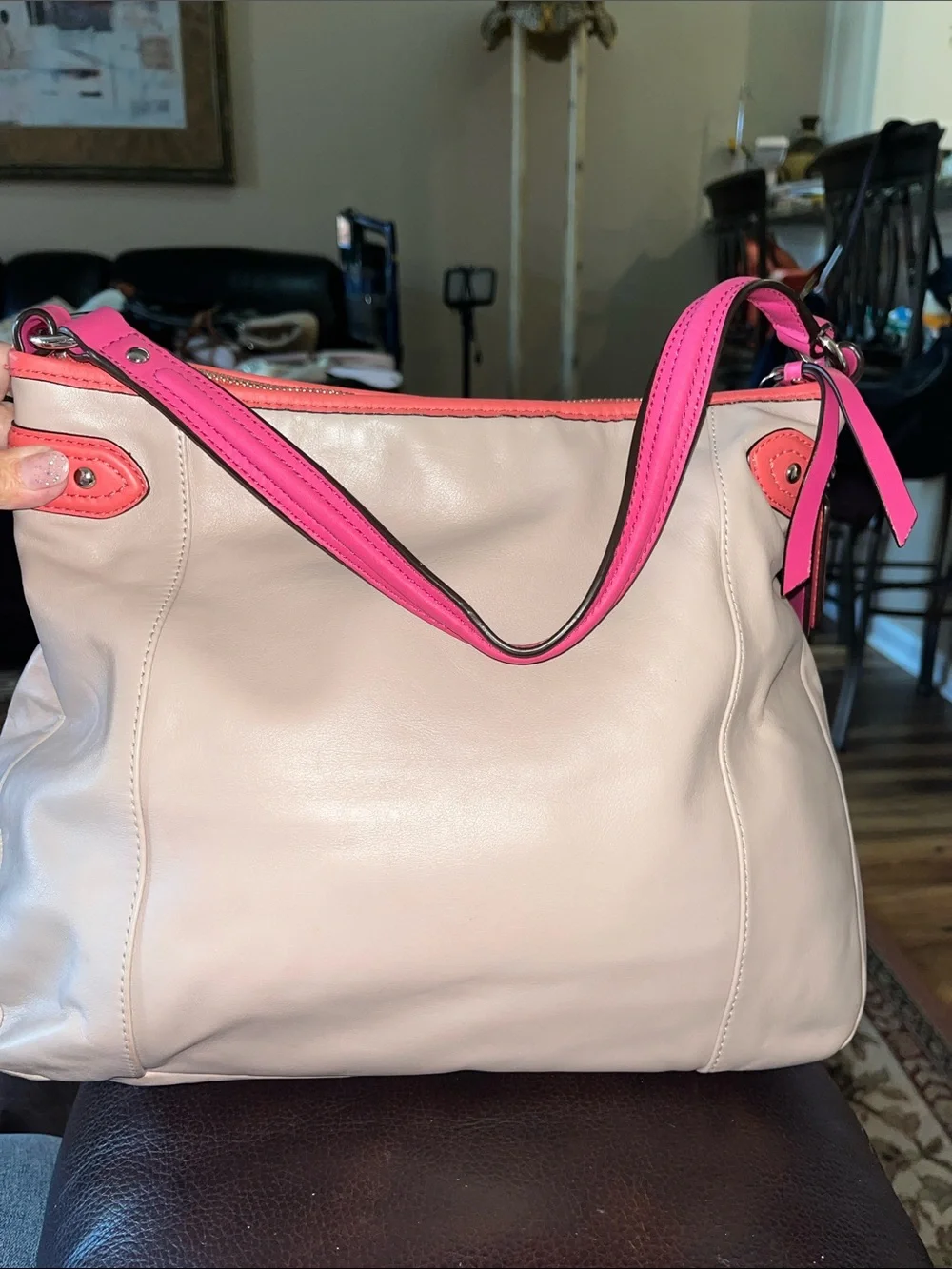 EUC authentic Coach Daisy Spectacular in Leather Hobo Handbag with wallet